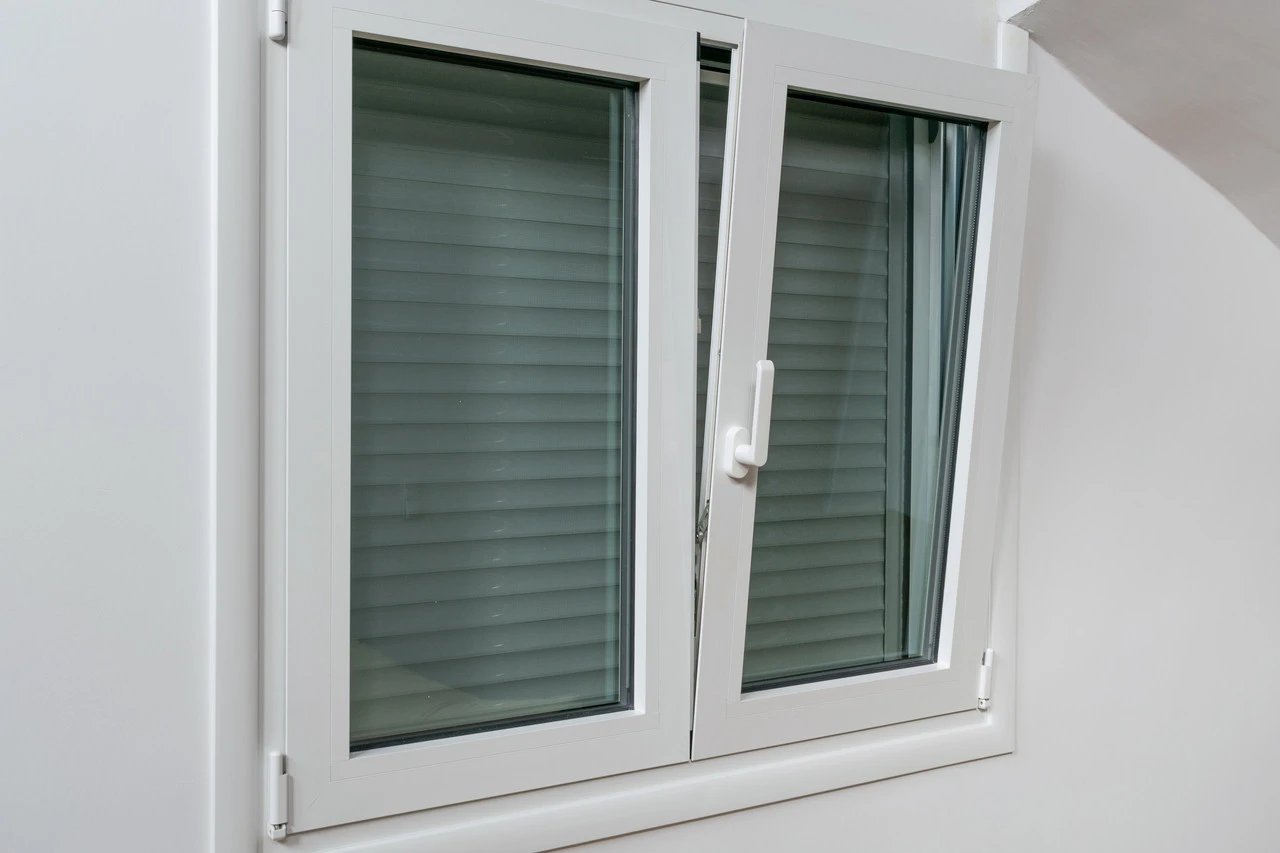 Tilt And Turn Window Screens – Measure Excludes Lip 4 Tilt And Turn Window Screens – Measure Excludes Lip - Image 2